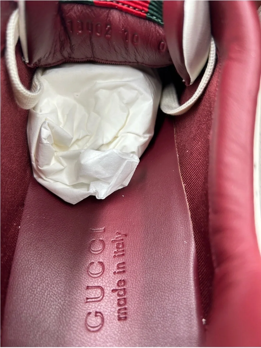 Men’s Gucci re-Webb leather sneakers with red accents size 10 fits 10.5 US